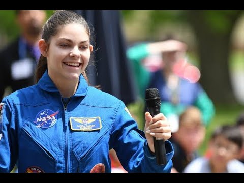 Who is Alyssa Carson, the girl chosen by NASA to be the first person to go to Mars?