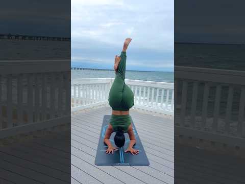 Beach yoga ❣️