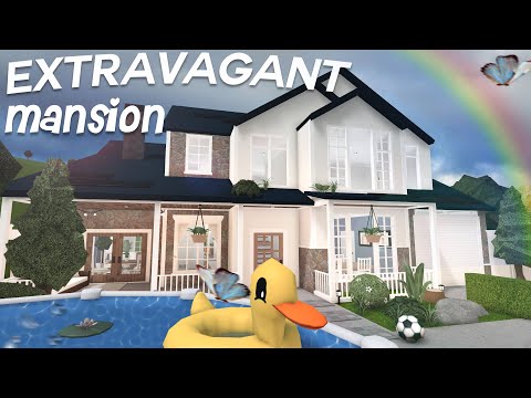 extravagant mansion with tiny toddler classroom | Bloxburg build