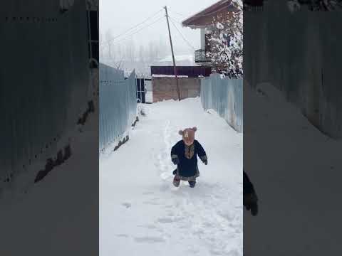 Cute Kashmiri girl running in snow #cutegirl  #kashmir