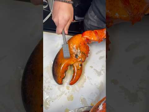 Who would you share this with? Lobster claw! #youtubeshorts #food