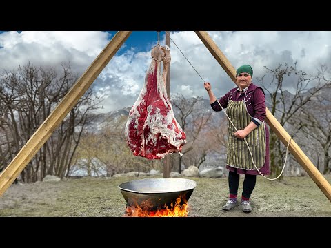 Relaxing Life and Cooking in the Mountains of Azerbaijan! Cooking KFC Bull Leg in a Clay Oven