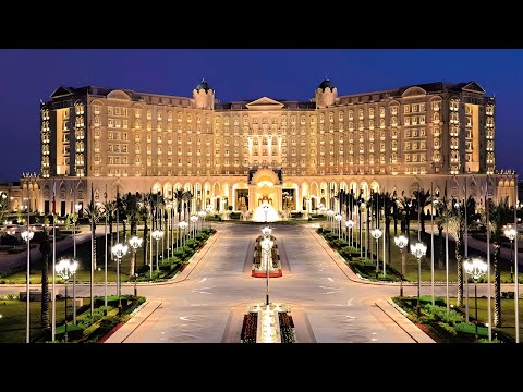 The Ritz Carlton Riyadh, Saudi Arabia's Famous 5-Star Hotel (4K Tour & Vlog)