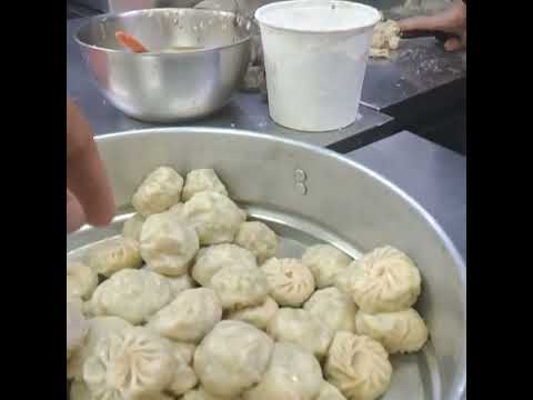 Veg Momos Recipe-बाज़ार जैसे सॉफ्ट मोमोज बनाए कढाई में-Momos Recipe-मोमोज की लाल तीखी चटनी भी सीखें