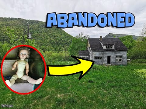 Abandoned Mountain Home with Everything Left Behind! (WHERE DID THEY GO??)