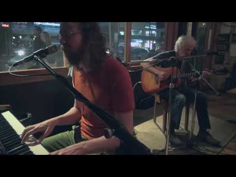 I'm from Auckland sung by Craig Denham at cafe One2one