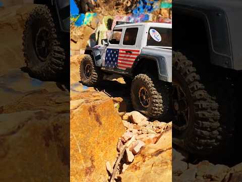 JEEP GLADIATOR ROCK CRAWLING