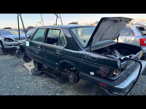 1984 BMW 533 E28 at Junkyard in California