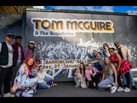 Tom McGuire & the Brassholes STREET CHOIR!