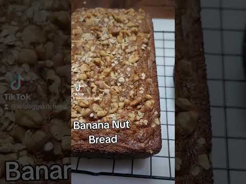 Homemade Banana Nut Bread/@Veldoggskitchen