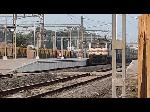 12808 Vizag Steel Samta Express is on fire 🔥| समता एक्स्प्रेस