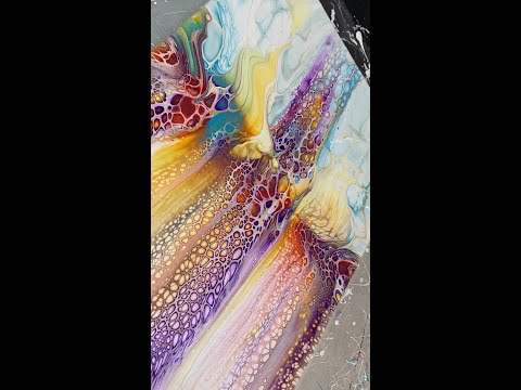 #shorts Fire Rainbow on the Water #acrylicpouring #fluidart #abstract #fluidpaintingart