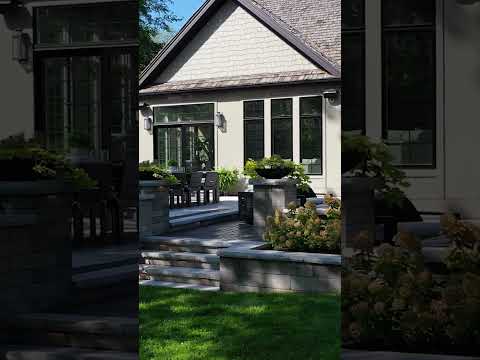 Contemporary Concrete Patio with Monochromatic Tones