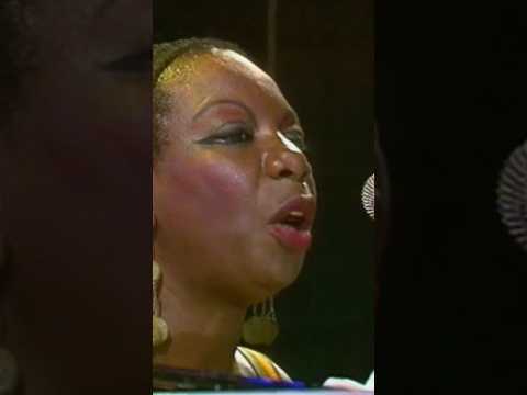 RUN NINA!!!(Live at @MontreuxJazzFest on 7/13/1990) #ninasimone