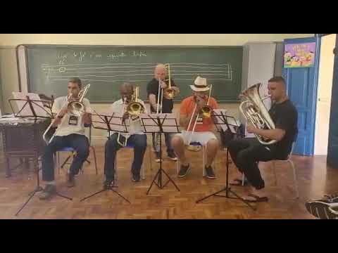 Qui nem Jiló ( Oficina de trombone ministrada pelo professor Marcelo Bambam)