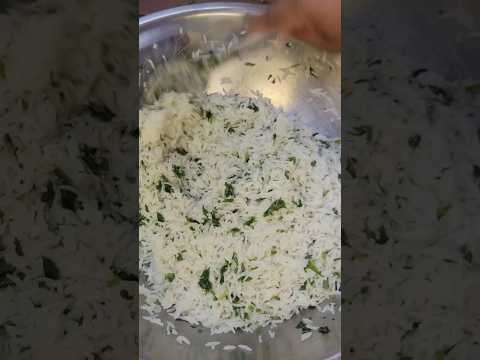 How to make Cilantro Lime Rice. #cilantrolimerice #chipotle #mealprep #easyrecipes