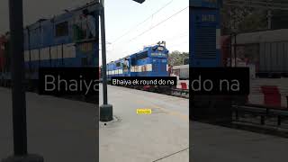 bhaiya ek round do na #indianrailways #overnighttrain #train #nonstophonking #trending #viral