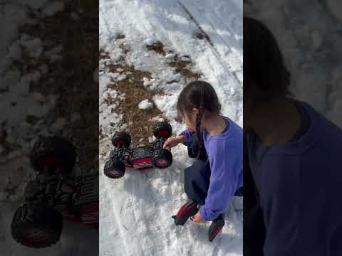 かき氷やさんごっこをラジコンカーで　ソリ遊びよりも車が大好きな4歳児　豊平どんぐり村雪遊び20241230