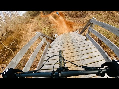 28MPH on Hammer Down | The Oz Life #bentonville #mtb #singletrack #raw