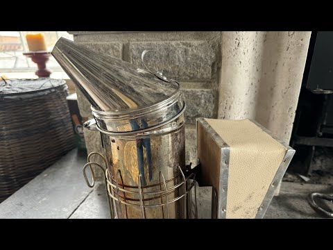 How to Light a Beekeepers Smoker