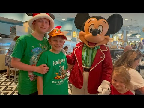 Merry Christmas from Minnie’s Holiday Dine