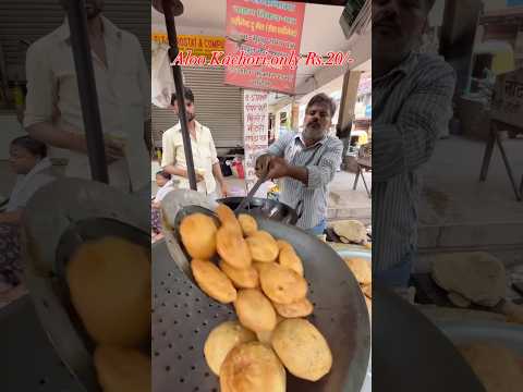 Best Kachori In Ghaziabad😋 #kachorilover #kachorichaat #streetfood #delhistreetfood #bhukkadbros