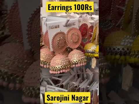 Sarojini Nagar Earrings 100Rs #delhimarket #youtubeshorts #ytshort #shorts