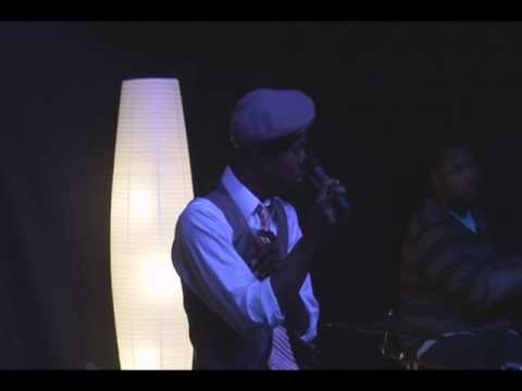 Mali Music sings "Avaylable" at Unplugged on March 10, 2009