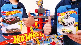 Hot Wheels ホットウィール 大量のベーシックカーとトラックビルダー シリーズを紹介するよ♪ 長いオリジナルコースを作って遊んでみた☆ ジェットコースタープレイセット