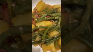 Smothered Green Beans #SouthernCooking #SoulFood #HomeCooking  #FamilyMeals #HolidayRecipes