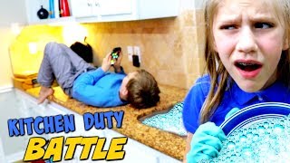 Hope vs Noah Kitchen Duty Battle! SuperHeroKids Skits in Real Life w/ Alice in Wonderland Game