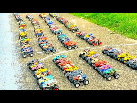 MONSTER JAM SUPER SLIDE | GRAVE DIGGER | SCOOBY DOO | HOT WHEELS MONSTER TRUCKS | SUPERMAN | BATMAN