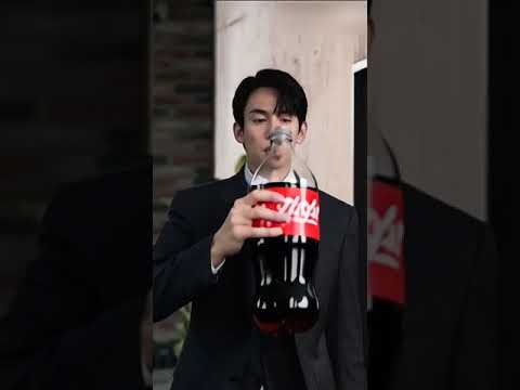 Yoo Yeon Seok  Drinking Large Bottle of Coke