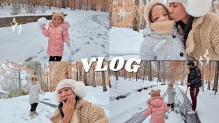 VLOG | OUR FAMILY'S FIRST SNOW DAY TOGETHER !