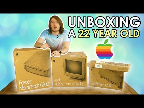 Unboxing a 22 Year Old Apple Computer!