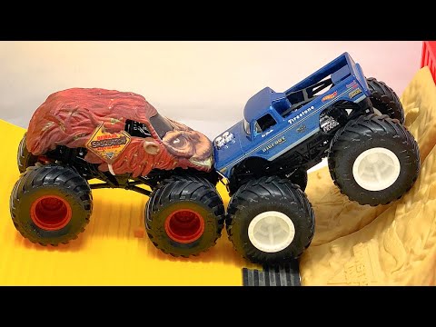 BIGFOOT vs SASQUATCH | MONSTER JAM | SPIN MASTER | HOT WHEELS MONSTER TRUCKS | FREESTYLE