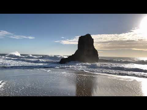 [4KHDR] Davenport Bluffs and Beach