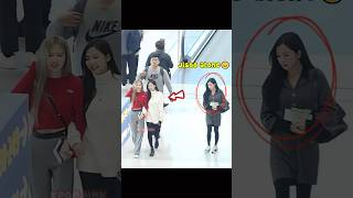 Jennie's Actions When She Saw Jisoo Being Isolated 😍 #blackpink #jisoo #jennie #rose #lisa #short