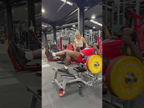 Showing off with your girlfriends weights 😅 #shorts #comedy #funny #viral #gym  #girlfriend