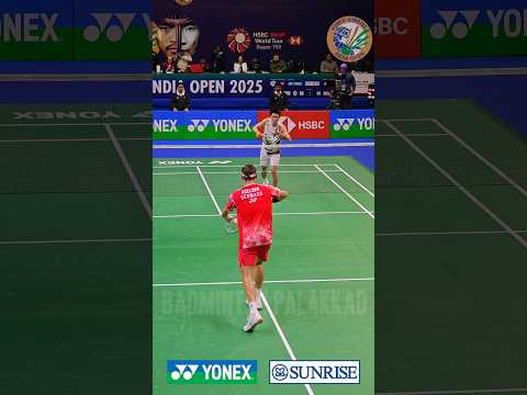 Axelsen's olympics winning service and footwork💥🔥🔥#viktoraxelsen #axelsen#badminton #shorts