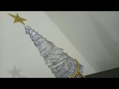 Simple tabletop cone christmas tree..