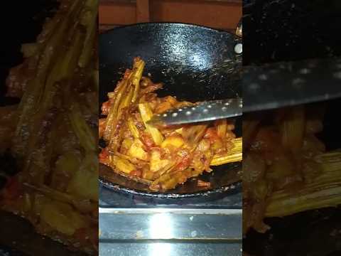 Aalu munga ki sabji #desi munge ki sabji #aalu munga #desi recipe #villagefood #shorts