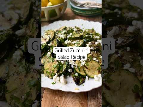 Make this zucchini recipe before summer is over! #zucchinirecipe #zucchini #zucchinirecipes