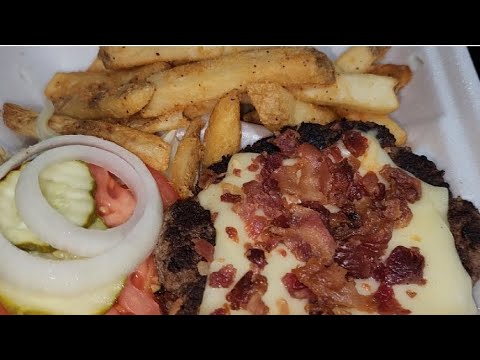 Best Bacon Cheeseburger From Mark City Grill Review!