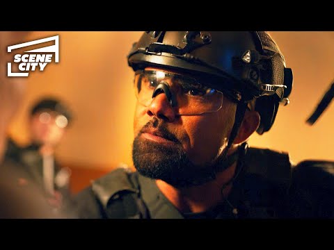 SWAT Raids a Criminal's House | S.W.A.T. (Shemar Moore, Stephanie Sigman)