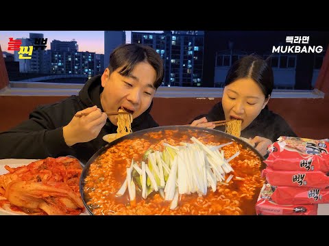 [집 테라스 먹방] 품절대란! 백종원 아저씨의 빽라면 먹방 | Korean Ramyeon Mukbang