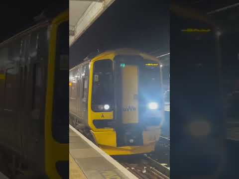 158771 & 158745 arriving into Westbury working 1F24 to Cardiff Central