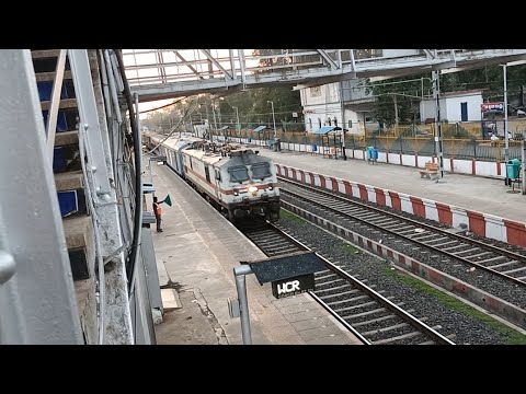 12622 TAMIL NADU EXPRESS crossing VIDISHA AT 130KMP/H | तामिल नाडु एक्सप्रेस।