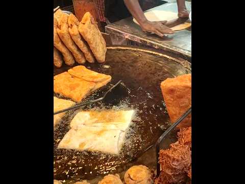 World street food Egg with paratha #streetfood #worldstreetfoodltd #youtubeshorts #shorts