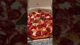 Pepperoni pizza #pizzapepperoni #loveeating #happyeating #enjoyeating